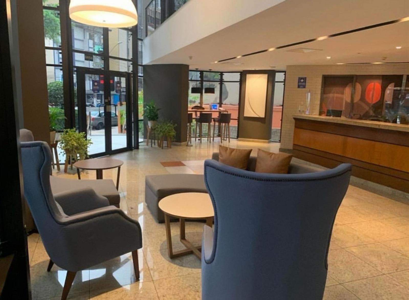 Flat No Hotel Cosmopolitan Com Estacionamento Gratis E Piscina Santos  Exterior foto
